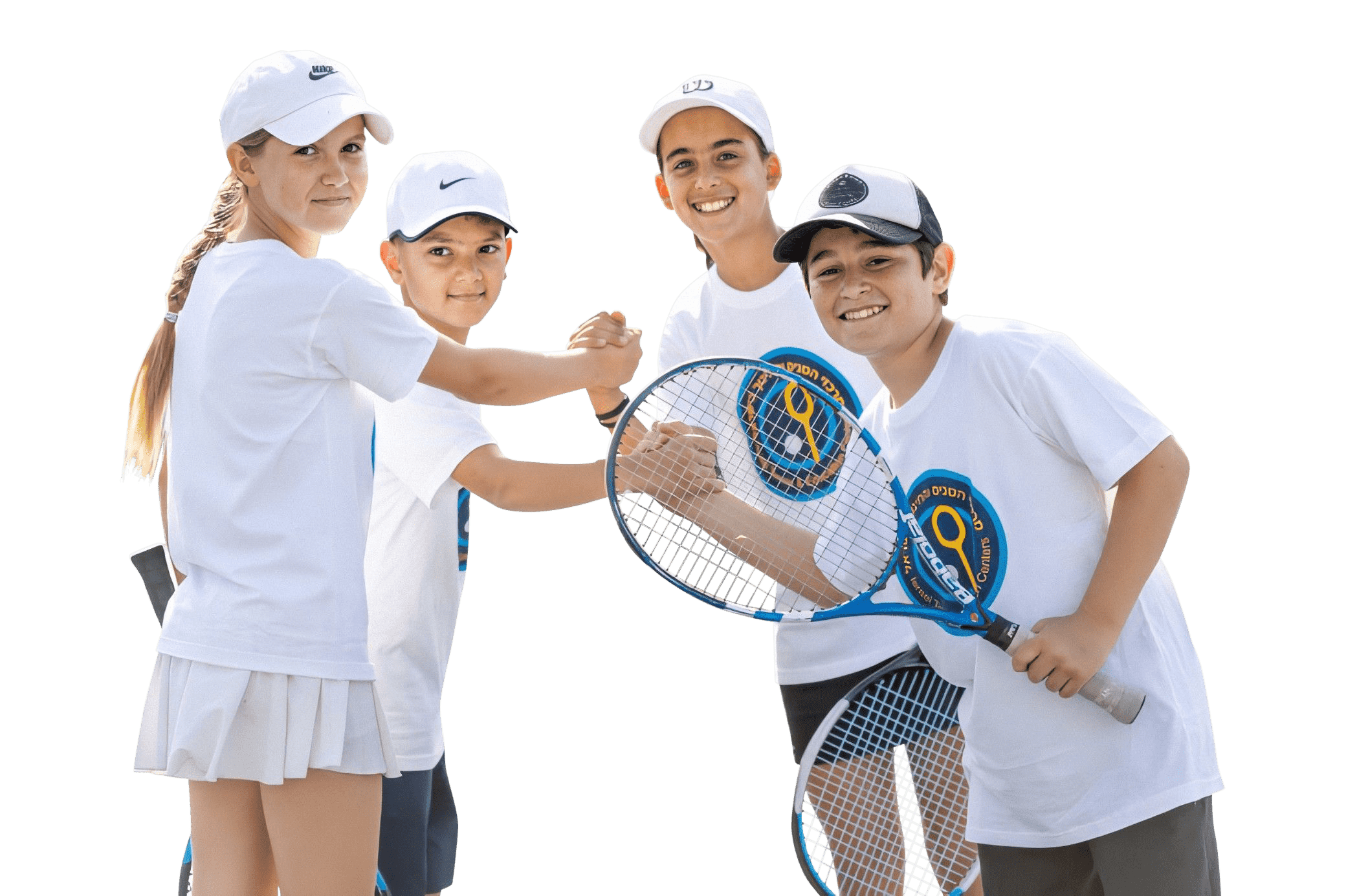 תמונה ילדים לוחצים ידים של מרכזי הטניס והחינוך בישראל